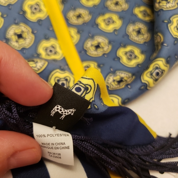 Reversible Scarf or Wrap - Picture 11 of 14